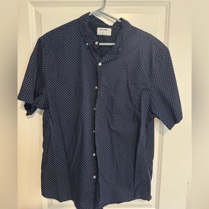 Old navy men’s short sleeve button up xl